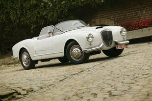 Bonhams : Lancia Aurelia B24 Spider