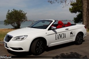 Lancia sort le cuir rouge !