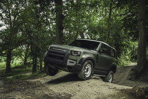 Land Rover Defender : une option commande à distance à l'étude