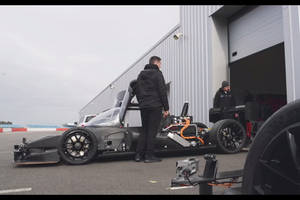 Roborace : le prototype autonome DevBot a roulé à Silverstone