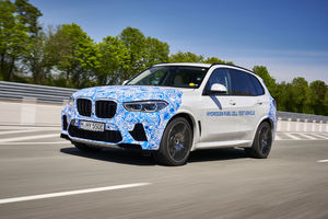 Les prototypes de la BMW i Hydrogen NEXT prennent la route