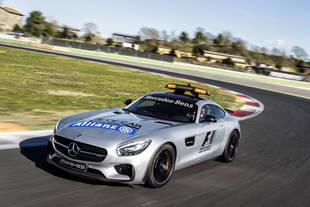 Les Safety-Cars Mercedes s'exposent à Stuttgart
