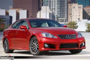 Légères retouches pour la Lexus IS-F