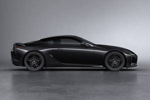 Un coupé Lexus LC Black Inspiration pour la Grande-Bretagne