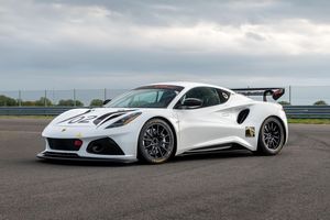 Présentation officielle pour la Lotus Emira GT4