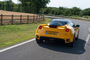 La Lotus Evora 400 en action à Hethel