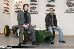 Villeneuve rend visite à Lotus