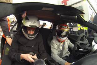 En McLaren 650S avec Kevin Magnussen