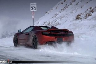 La McLaren 12C Spider défie un snowboard