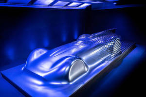 Sculpture Mercedes Aesthetics Progressive Luxury : concept en vue