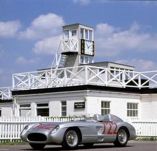 Une place à bord d'une 300 SLR pour les Mille Miglia