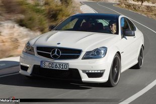 La Mercedes C63 AMG Black Series arrive