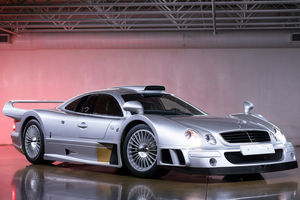 Gooding : Mercedes-Benz AMG CLK GTR Strassenversion 