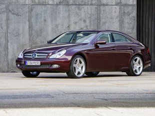 Petites retouches pour la Mercedes CLS