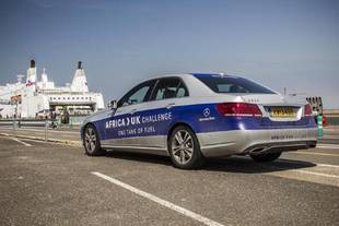 Une Mercedes E300 Hybride boucle 2000 km avec un plein