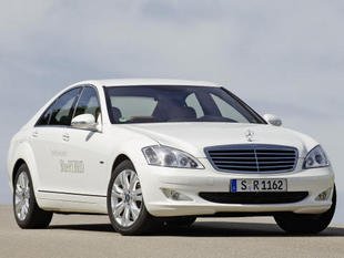 Mercedes : première hybride en 2009