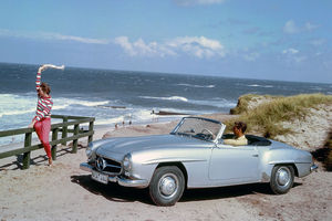 La SL célébrée au musée Mercedes-Benz de Stuttgart