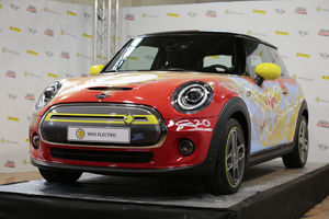 One-off : une MINI Electric rend hommage au Flash