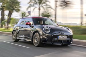 Une finition JCW pour la MINI Cooper SE