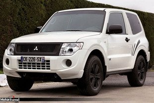 Mitsubishi Pajero Sport Black