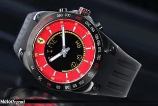 Une montre et un téléphone chez Ferrari