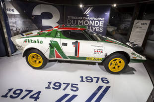 Les sportives italiennes s'exposent à MotorVillage