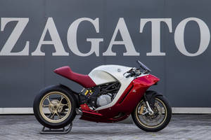 MV Agusta F4Z : Zagato passe sur deux roues