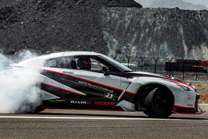Nissan GT-R Nismo : un record tout en glisse