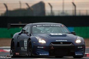 La Nissan NISMO GT-R GT3 entre en piste