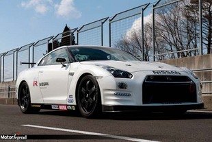 Une Nissan GTR aux 24h du Nürburgring