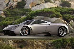Pagani Huayra Roadster : encore deux ans d'attente