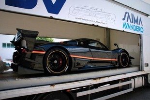 La Pagani Zonda R Evo sort de sa boîte