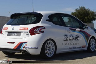 Peugeot Sport dévoile sa 208 Racing Cup