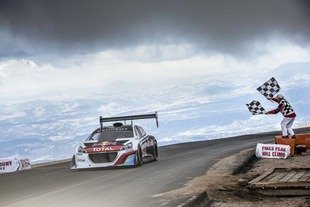 La Peugeot 208 T16 Pikes Peak primée