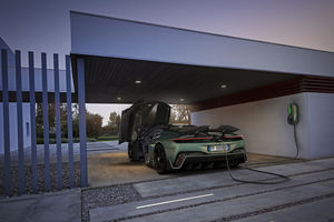 Residenza : le chargeur mural spécifique de la Pininfarina Battista