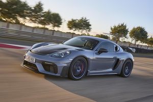 500 ch pour le nouveau Porsche 718 Cayman GT4 RS