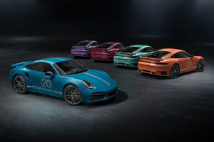 Porsche 911 Turbo S China 20th Anniversary Edition