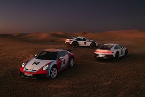 Trois nouvelles finitions pour la Porsche 911 Dakar