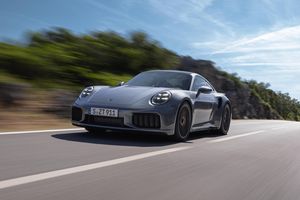 Porsche 911 Turbo S 2025 : la 911 de série la plus puissante de l'histoire