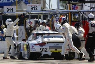 Dans le stand Porsche aux 12H de Sebring