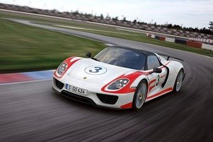 Vidéo : Porsche 918 Spyder Pack Weissach