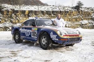 La Porsche 959 Paris-Dakar du duo Ickx-Brasseur reprend la route