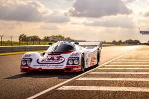 Une Porsche 962 C de 1991 proposée aux enchères à Paris par RM Sotheby's