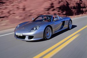 Porsche célèbre les 25 ans de la Carrera GT