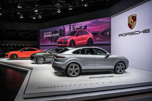 Shanghai : première sortie publique pour le Porsche Cayenne Coupé