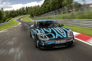 Record : la Porsche Taycan s'illustre sur la Nürburgring Nordschleife