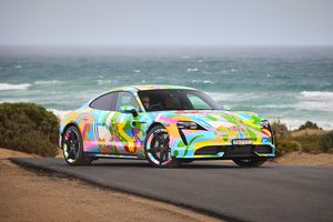 Un Taycan Art Car très spécial commandé par Porsche Australie