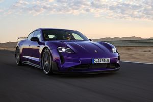 Nouveau Porsche Taycan Turbo GT et son pack Weissach