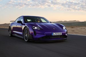 Nouveau Porsche Taycan Turbo GT et son pack Weissach