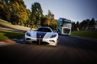 Volvo FH vs Koenigsegg One:1 : la course